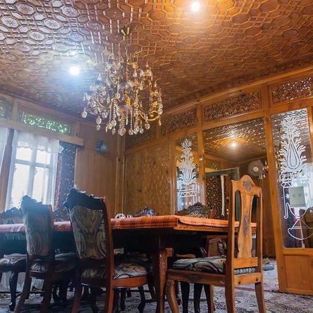 Goona Palace Houseboats Сринагар Экстерьер фото